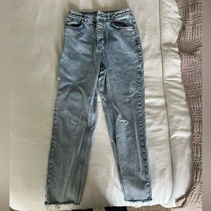 White Fox Boutique Straight Light wash jeans, size small (fits like a size 0)